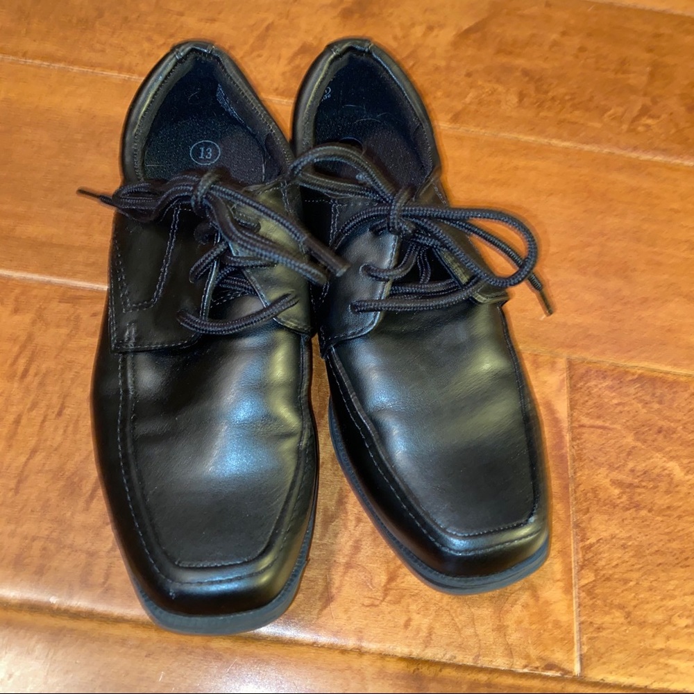 Boys dress shoes sz 13